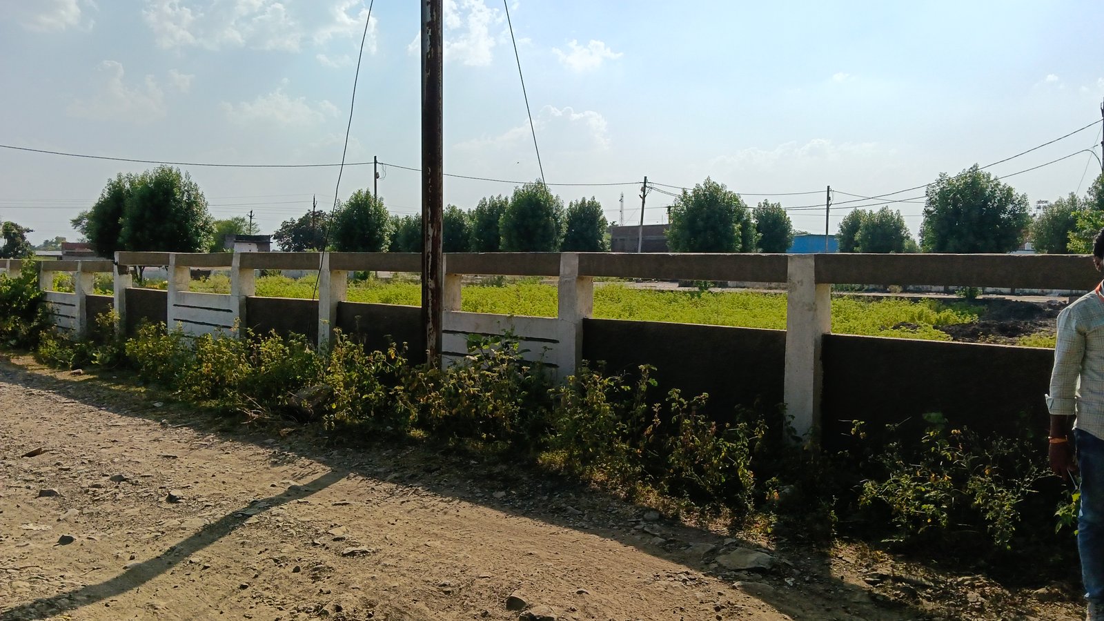 Residence + Camarcial Plot  2